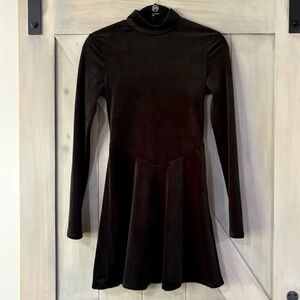 Forever 21 Black Velvet Long Sleeve Dress